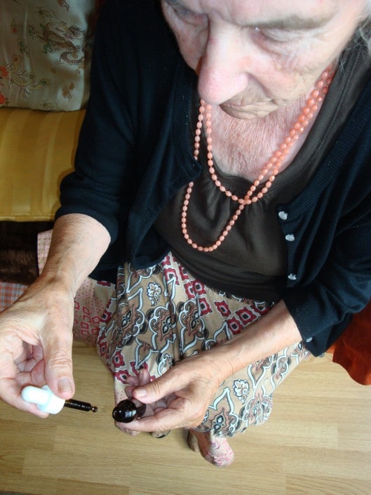 Lisa gebruikt een paar druppels per dag en geen medicijnen meer.